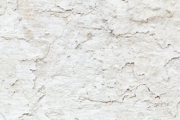 Quali sono i materiali più adatti per un pavimento da esterno resistente al calpestio intenso?